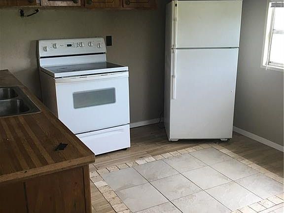 4th image of 3925 County Road 401