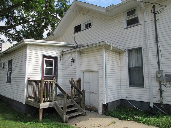 5th image of 212 S 2nd St