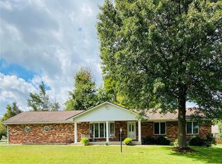 112 Meadow Ln, Montgomery City, MO 63361