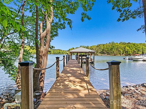 4th image of 8804 Ashby Pointe Ct