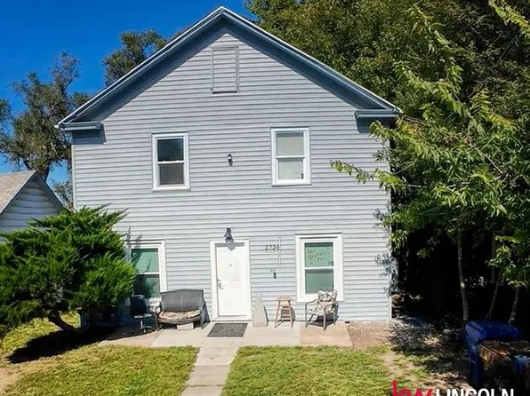 2726 W St, Lincoln, NE 68503