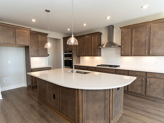 4th image of 2765 White Pine Dr