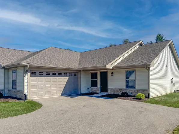 5771 Jackies Dr, Loves Park, IL 61111