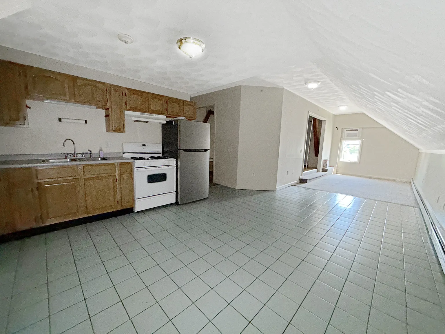 1 bed, 600 sqft, $1,700 — Photo 3