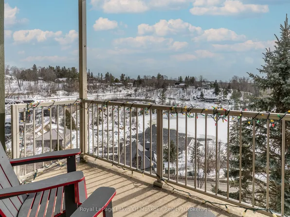 24 Ontario St #403, Bracebridge, ON P1L 2H5