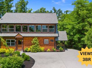 601 Deer Path Ln, Gatlinburg, TN 37738