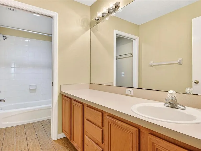 10801 Spring Mountain Pl — Photo 31