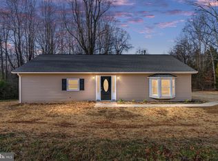 35 Grinnan Ln, Fredericksburg, VA 22406