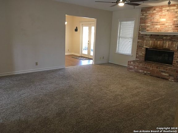 5th image of 4883 Spreading Oak Dr