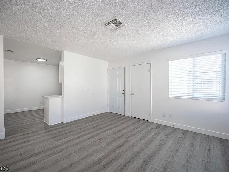 921 Snug Harbor St #D — Photo 6