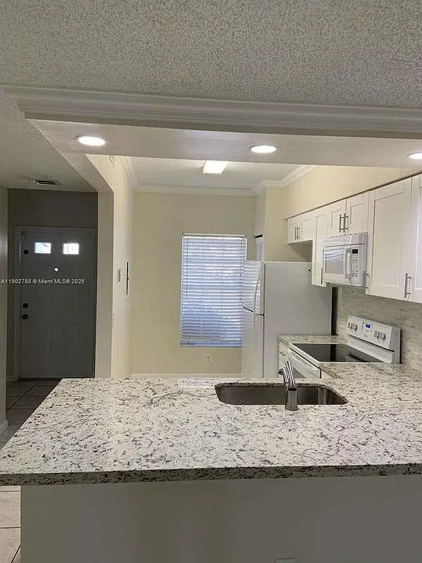 Building Photo - 21 Fleming Ct #TOWNHOUSE