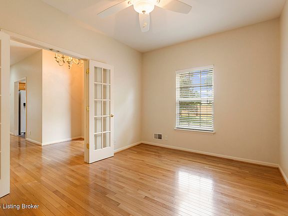 5th image of 10014 Brownsboro Gardens Cir