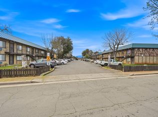 3140 C St, Redding, CA 96002