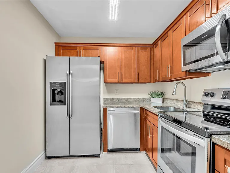 470 NW 20th St #3020 — Photo 9