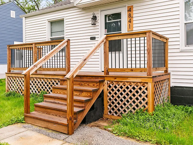 4841 Pierce St — Photo 3