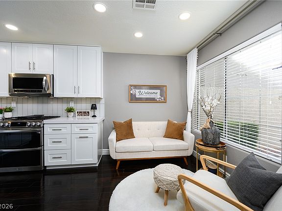 5th image of 10228 Amber Hue Ln