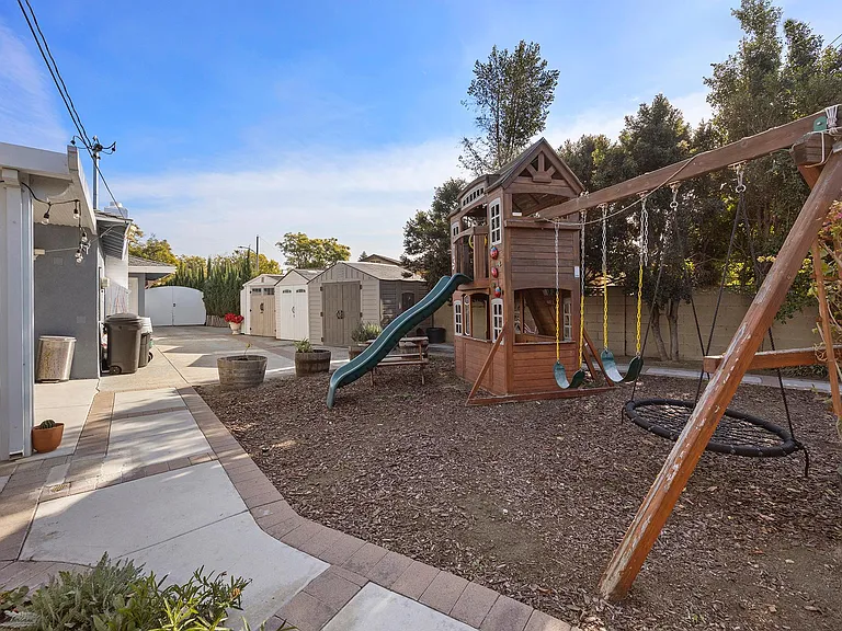 525 S Cardiff St — Photo 24