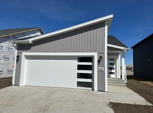 125 Marshall Loop, Bismarck, ND 58504