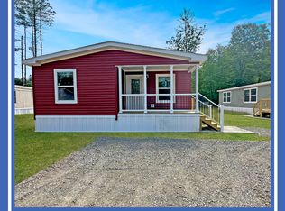 121 Ballard Rd, Gansevoort, NY 12831