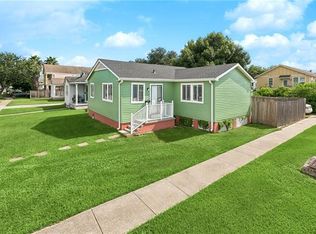 6001 Warrington Dr, New Orleans, LA 70122