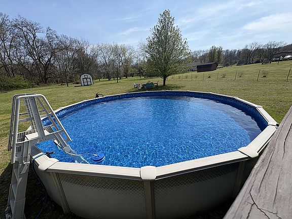 2nd image of 1917 Frank Moore Rd