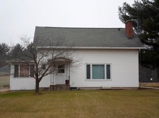 N4109 Nichols Creek Rd, Waupaca, WI 54981