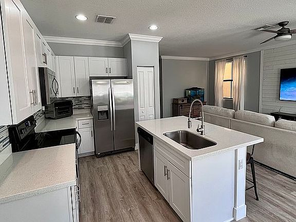 4th image of 4931 NW 55th Pl