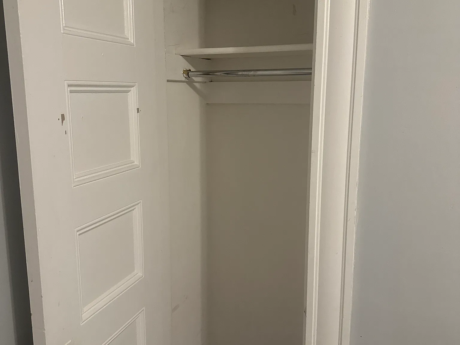 1 bed, 1.5 bath, 2997 sqft, $1,000 — Photo 3