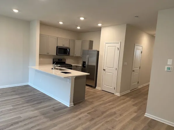 1274 Susan Cir, Breinigsville, PA 18031