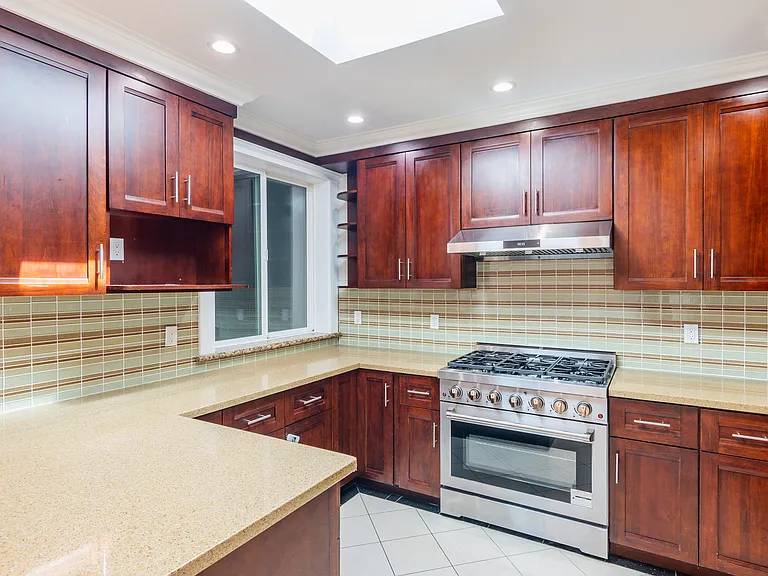 2319 Alemany Blvd — Photo 6