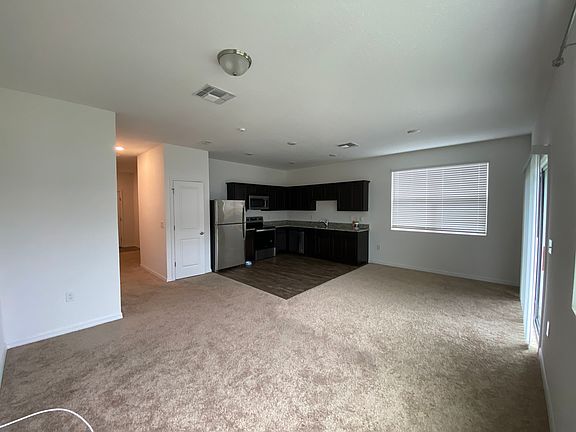 4th image of 804 Grandin St