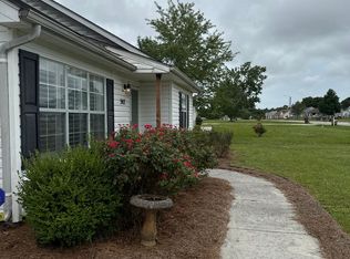 302 Foxtrace Ln, Hubert, NC 28539