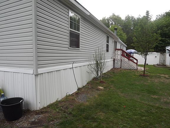 3rd image of 47 Avenue B