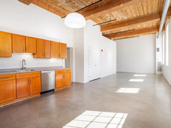 35 Riverwalk Way #R201, Lowell, MA 01854