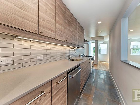 5th image of 140 Atlantic Ave APT 4