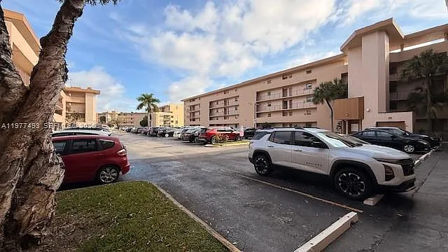 8895 Fontainebleau Blvd #111 — Photo 32