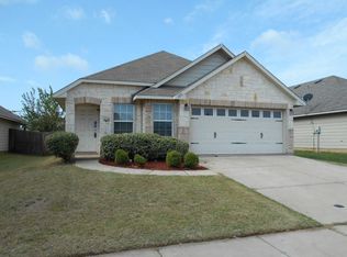 220 Crescent Ridge Dr, Fort Worth, TX 76140