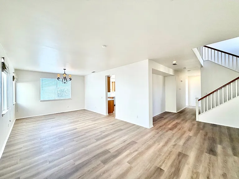 31409 Orchard Ln — Photo 7