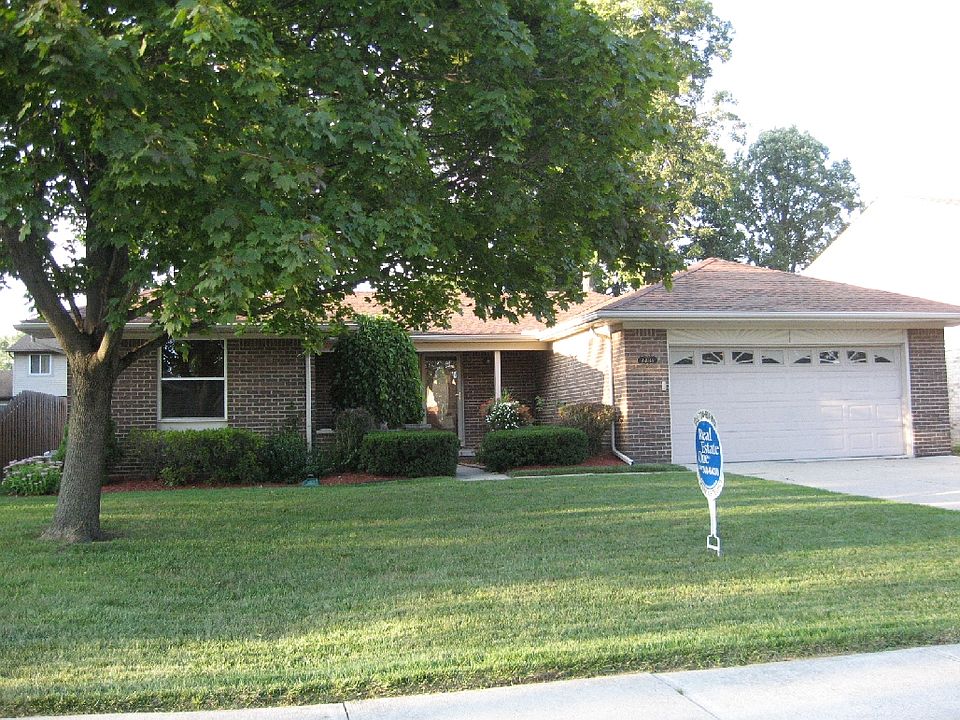 1st image of 44046 Yorkshire Dr