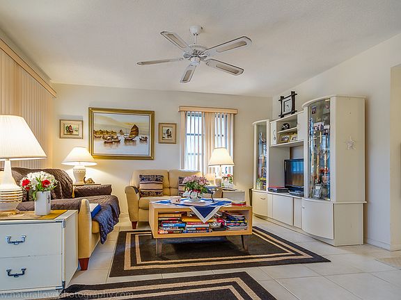 2nd image of 600 Snug Harbor Dr APT A11