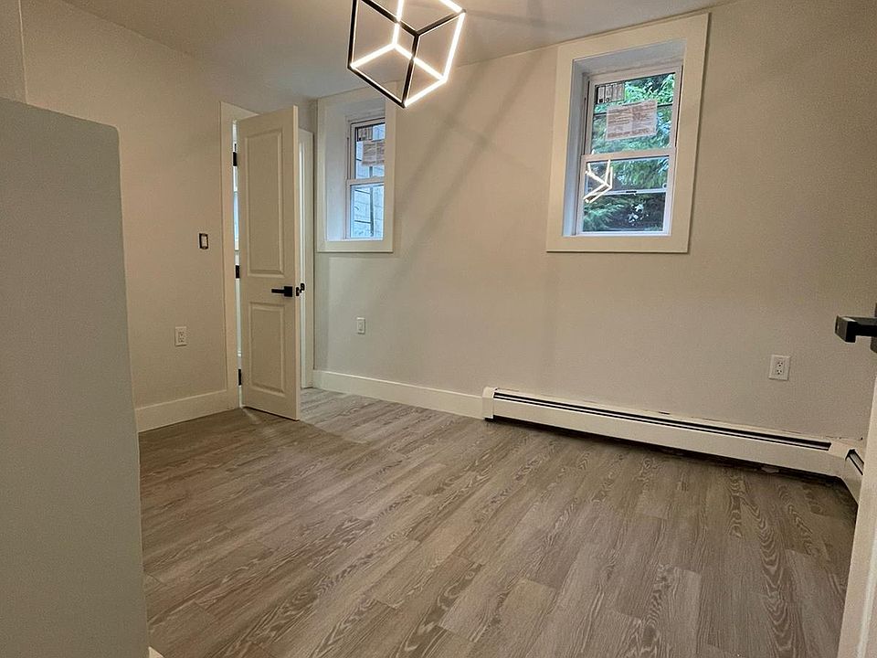 2nd image of 28 Dales Ave #1R