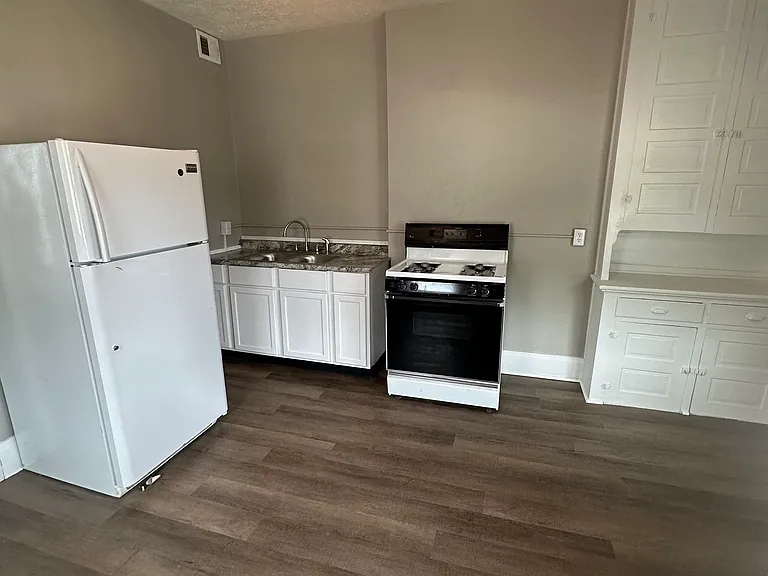 117 N 17th St #3 — Photo 7