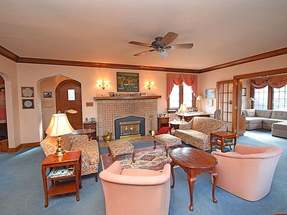 3rd image of 1574 Larry Ave