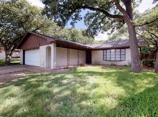 1418 Magnolia Dr, College Station, TX 77840