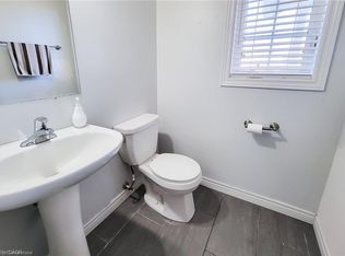 20 McConkey Cres, Brantford, ON N3S 0B8