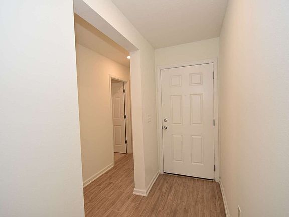 2nd image of 32 Windsor Ter