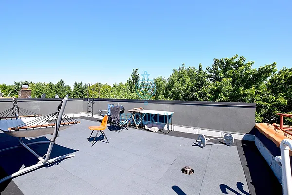 Rented by null | media 12