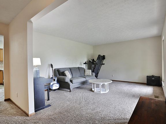5th image of 12024 Woodstock Ave