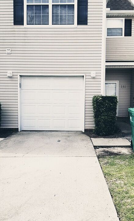 1st image of 131 Farrah Ave #131