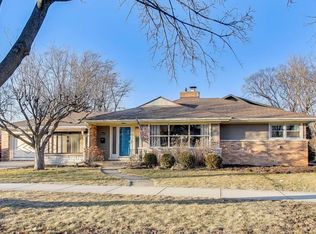 1048 E Walnut Ave, Des Plaines, IL 60016